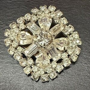Vintage Sparkling Weiss Square  Brooch